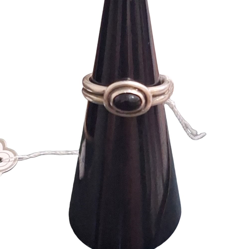 925 Sterling Silver And Amethyst Ring Size 5 3.29 Grams